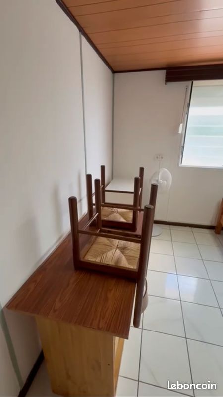 Local commercial 1 pièce 13 m² · à Saint-Denis · 13 m² · 350 €/mois