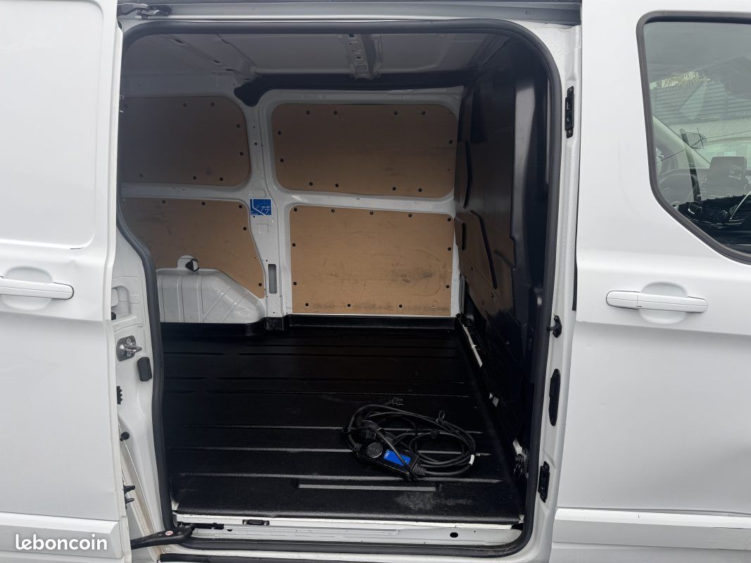 Ford t.custom 320 l1h1 1.0 ecoboost 120ch phev titanium 2020 (image 5)