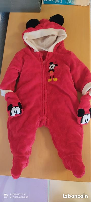 Combinaison pilote Mickey DISNEY STORE rouge en polaire pour bébé (image 1)