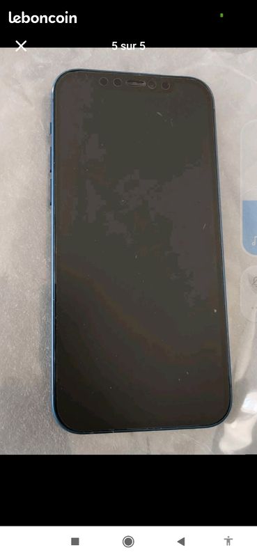 IPhone 12 très bon état (image 2)