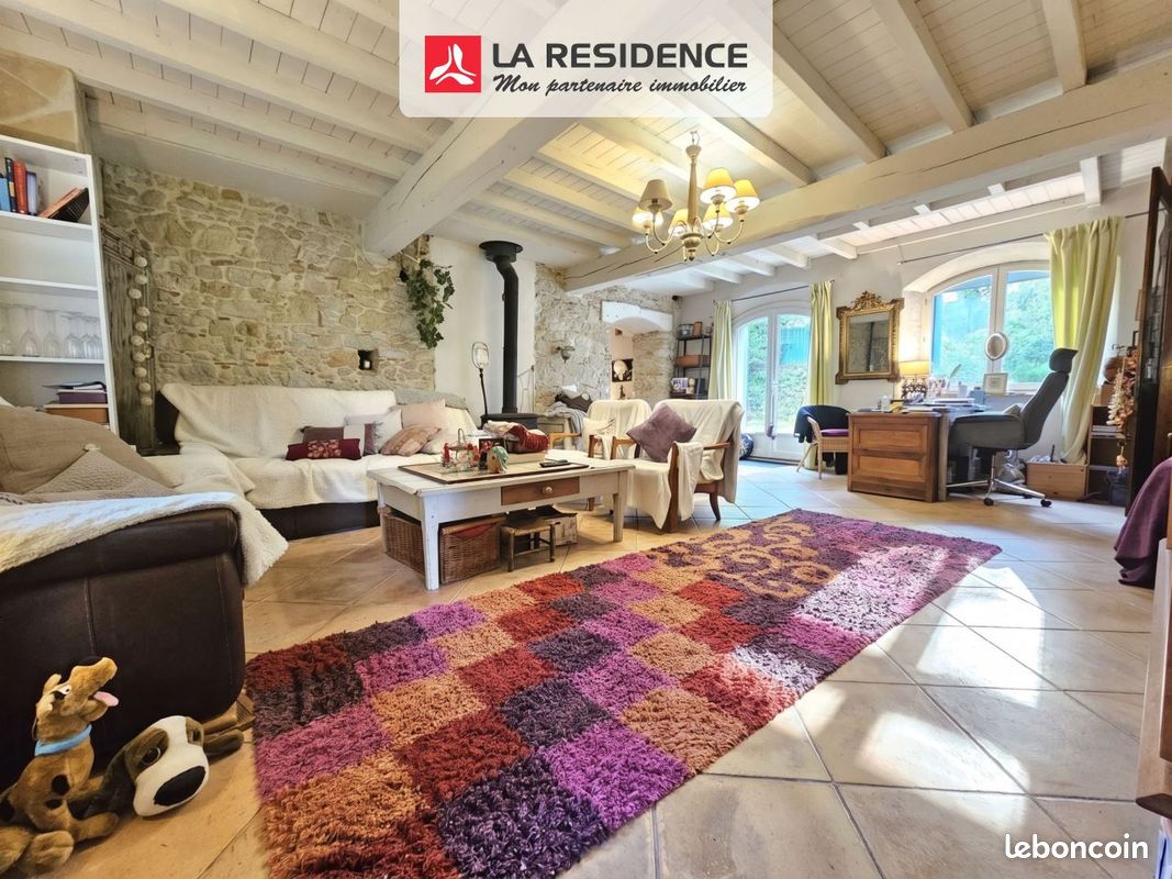 Maison 7 pièces 169 m² · à Montgey · 169 m² · 359 000 €