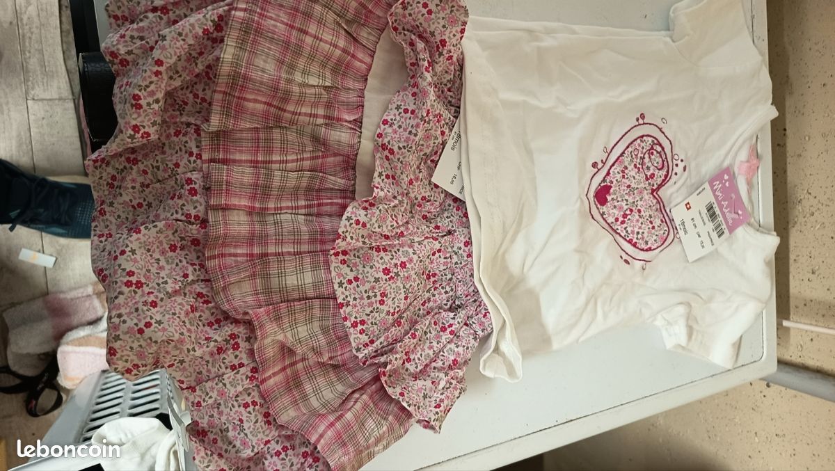 Ensemble fille jupe tee shirt 18 mois (image 1)