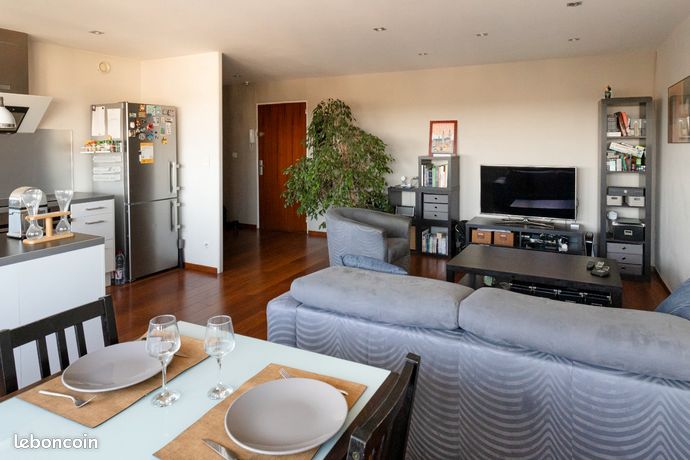Particulier vend appartement 3 pièces 69 m²