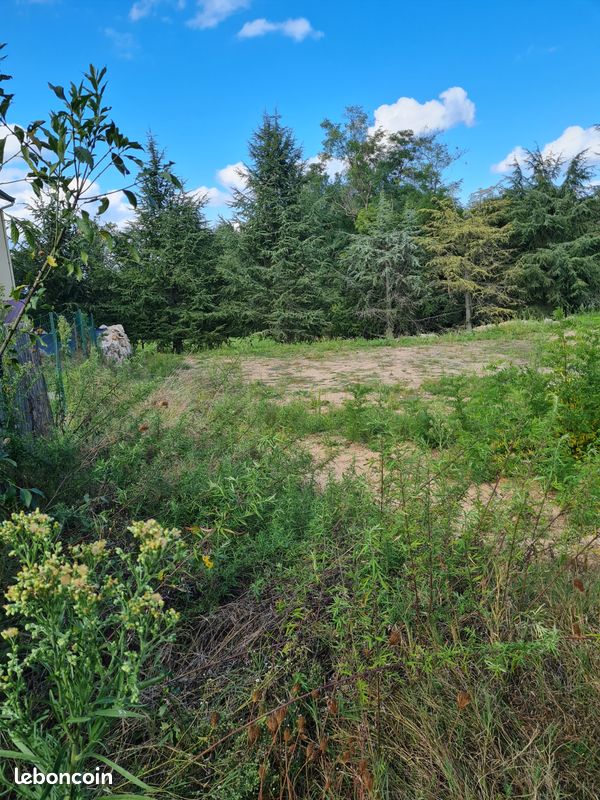 TERRAIN CONSTRUCTIBLE Andrézieux-Bouthéon · 105 000 €