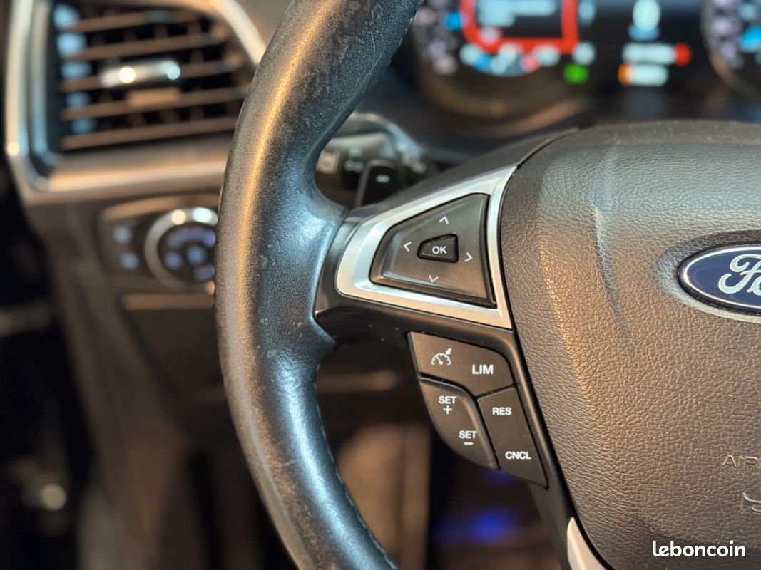 FORD Galaxy 2.0 TDCi 150ch Titanium Powershift 2018 / Distribution récente / CarPlay / Toit ouvrant / 7 places (image 12)