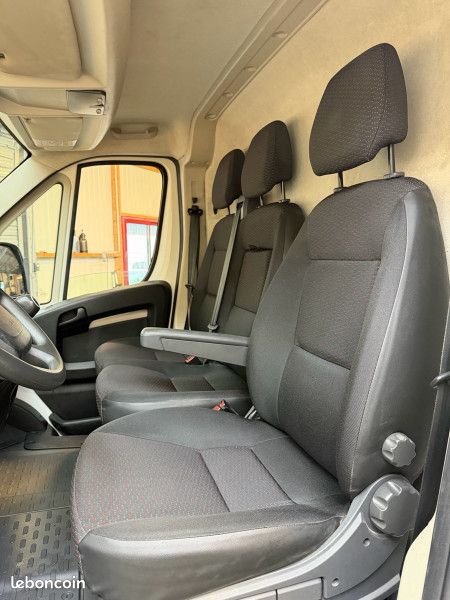 Peugeot BOXER FG 330 L1H1 2.2 BLUEHDI S&S 120CH ASPHALT (image 9)