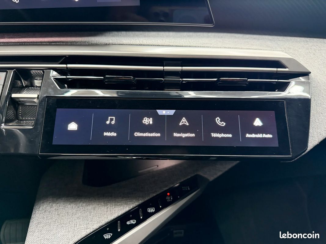 Peugeot 3008 III Hybrid 136 Allure (image 17)