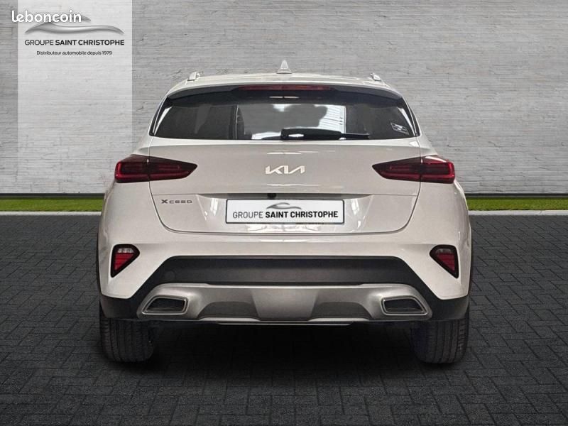 Kia XCeed 1.6 GDi 105ch + Plug-In 60.5ch Black & White Edition DCT6 MY22 (image 4)