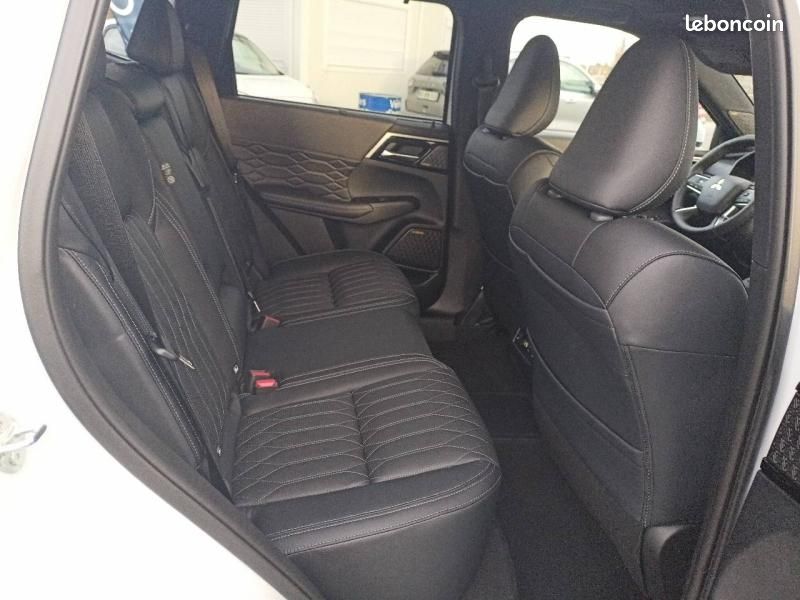 Mitsubishi Outlander 2.4 PHEV 306ch Instyle 4WD MY26 (image 11)