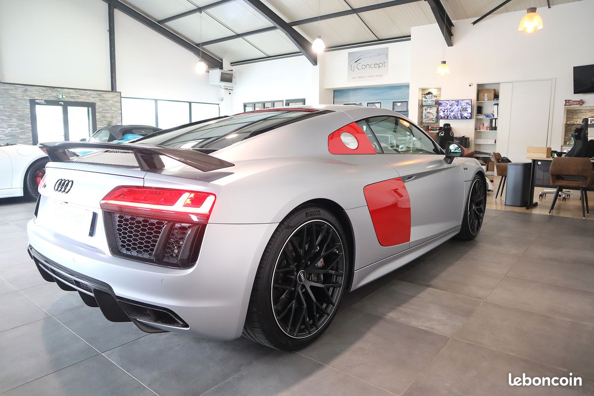 Audi R8 II 5.2 V10 PLUS FSI 610 ch Quattro "Audi Sport Édition" - 1 OF 200 - Suivi Complet Audi - 20'180 km - Feux Laser - Pack Carbone - Freins Céramique - Échappement Sport - Audi Magnetic Ride (image 5)