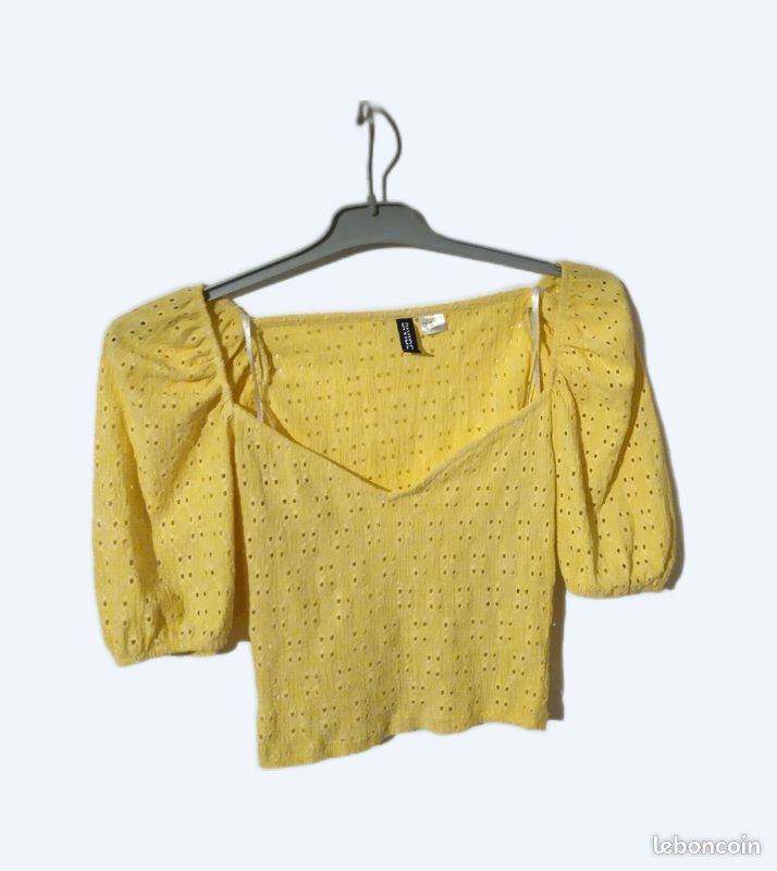 Petit haut décolleté court top crop broderie ajourée jaune poussin - Main Image