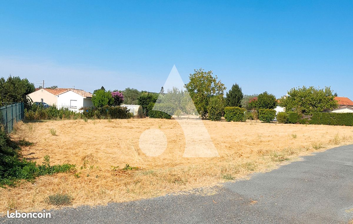 Terrain 886 m² · à Lescure-d'Albigeois · 886 m² · 99 000 €