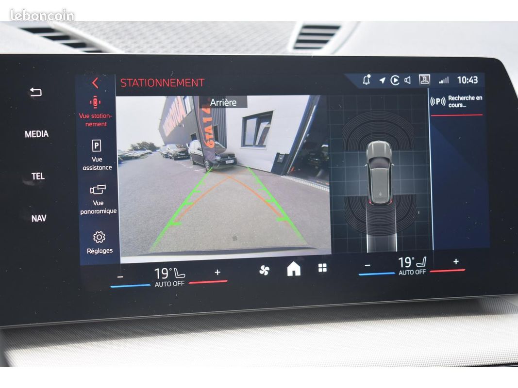 BMW X1 sDrive 20i 170ch DKG7 Business Design (image 13)