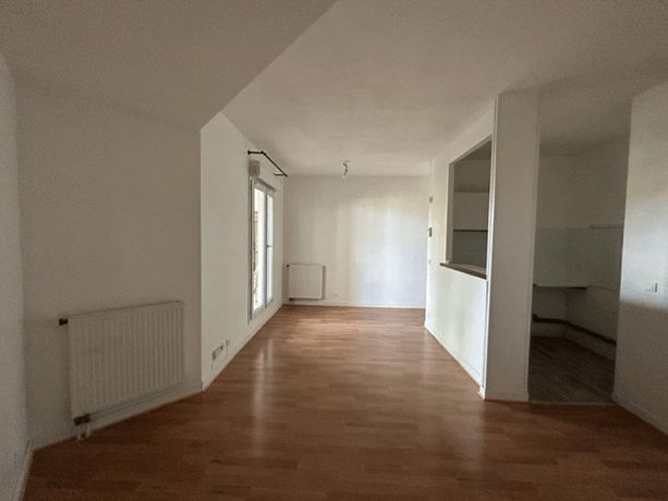 Appartement a louer saint-ouen-l'aumone - 1 pièce(s) - 27 m2 - Surfyn
