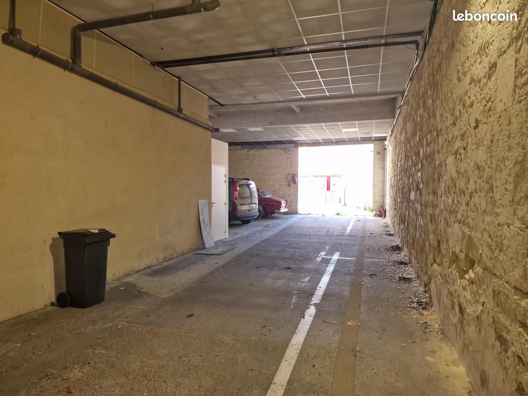 Parking Bordeaux · 78 750 €