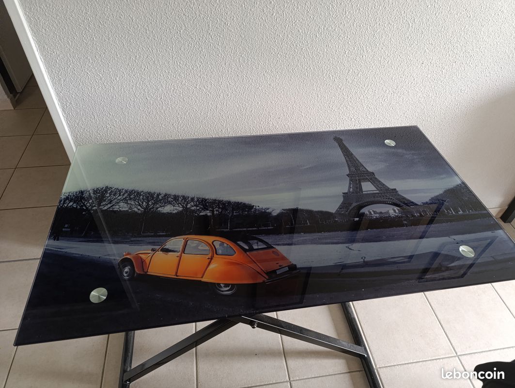 Table basse avec plateau en verre (image 1)