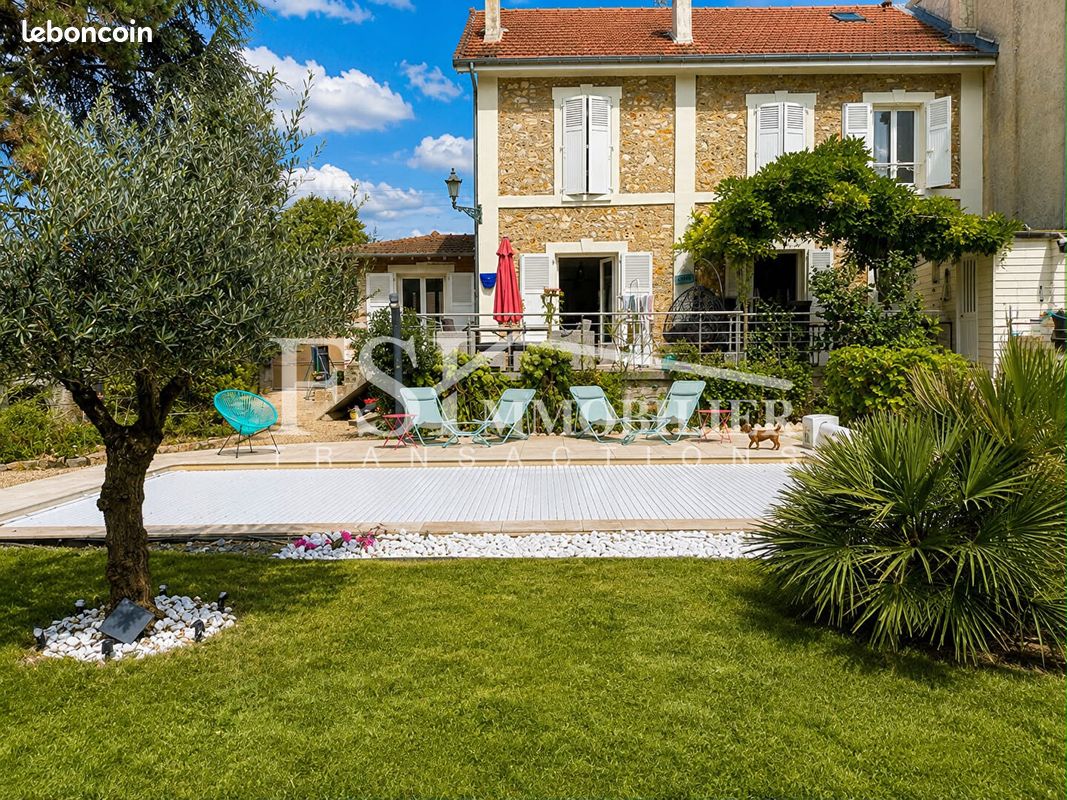 Maison 8 pièces 150 m² · à Beauchamp · 150 m² · 699 000 €