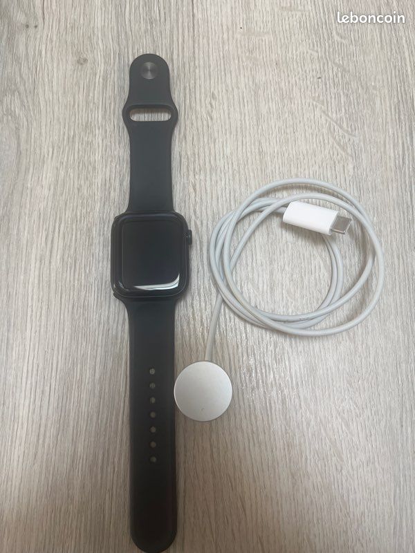 Apple Watch Séries 8 (image 1)