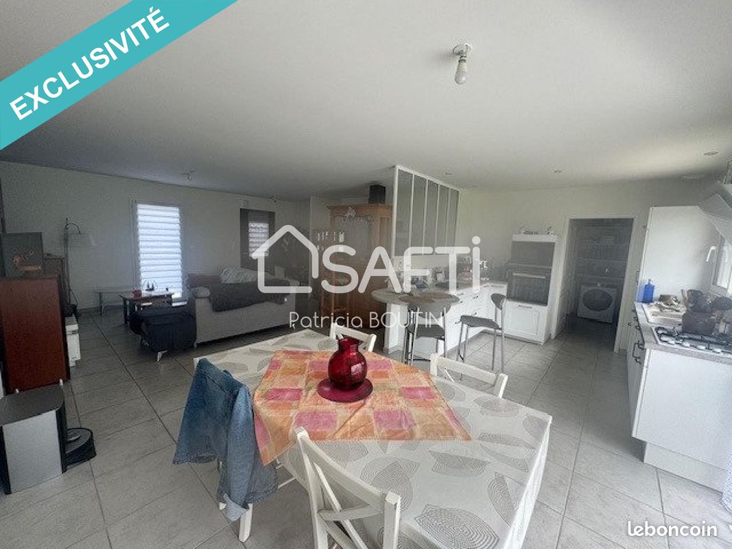 Pavillon 5 pièces 97 m² - Fors 79230 (image principale 2)