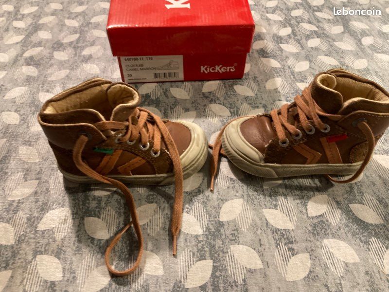 Chaussures hiver kickers garçons taille 20 (image 2)