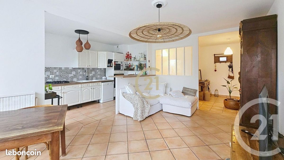 Appartement 5 pièces 91 m² · à Viry-Châtillon · 91 m² · 195 000 €