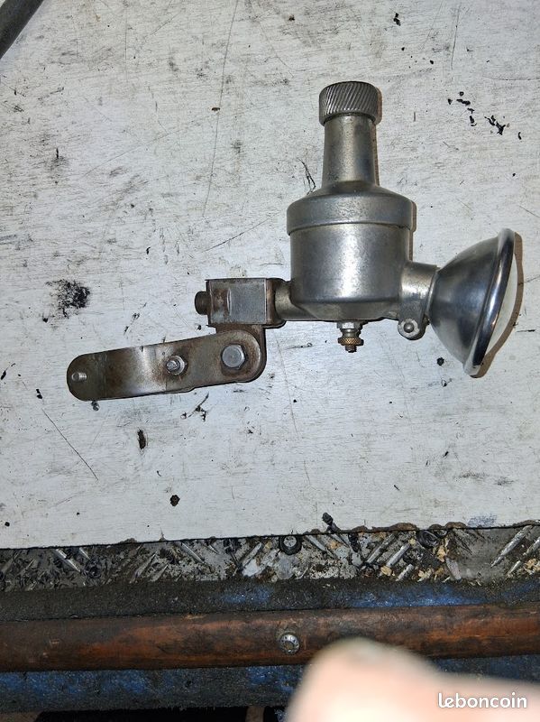 Dynamo génératrice vintage aluminium chromé côté droit 6V 3W feu lampe vélo