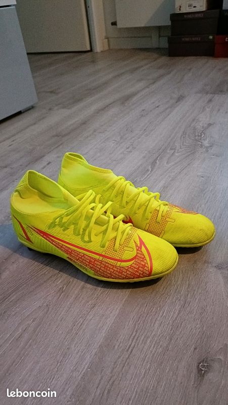 Chaussures de foot NIKE pour homme Modèle Nike mercurial