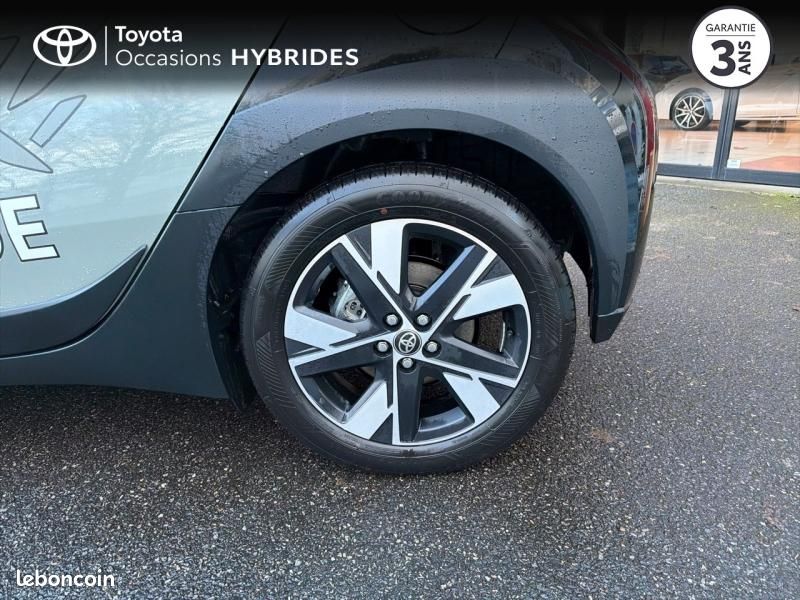 Toyota Aygo X 116h Graphic (image 16)