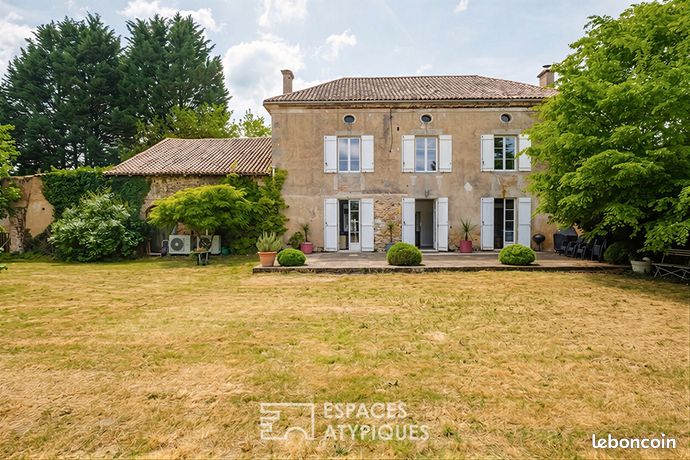 Propriété 7 pièces 267 m²