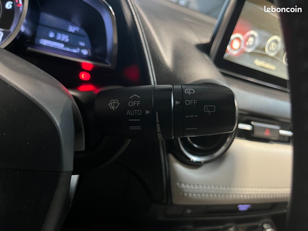 MAZDA CX-3 1.5L Skyactiv-D 105 CV 4x4 BVA6 Selection + BOSE + SIÈGES CHAUFFANTS + CAMÉRA + BLUETOOTH (image 18)