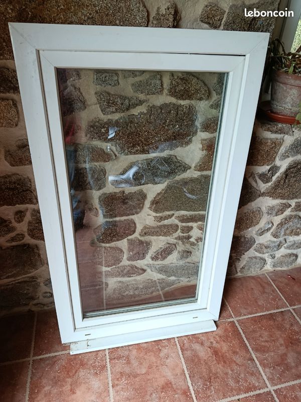 Fenêtre PVC double vitrage (image 1)