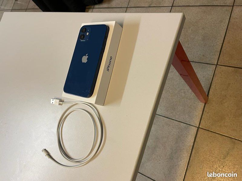 IPhone 12 bleu 64G (image 1)