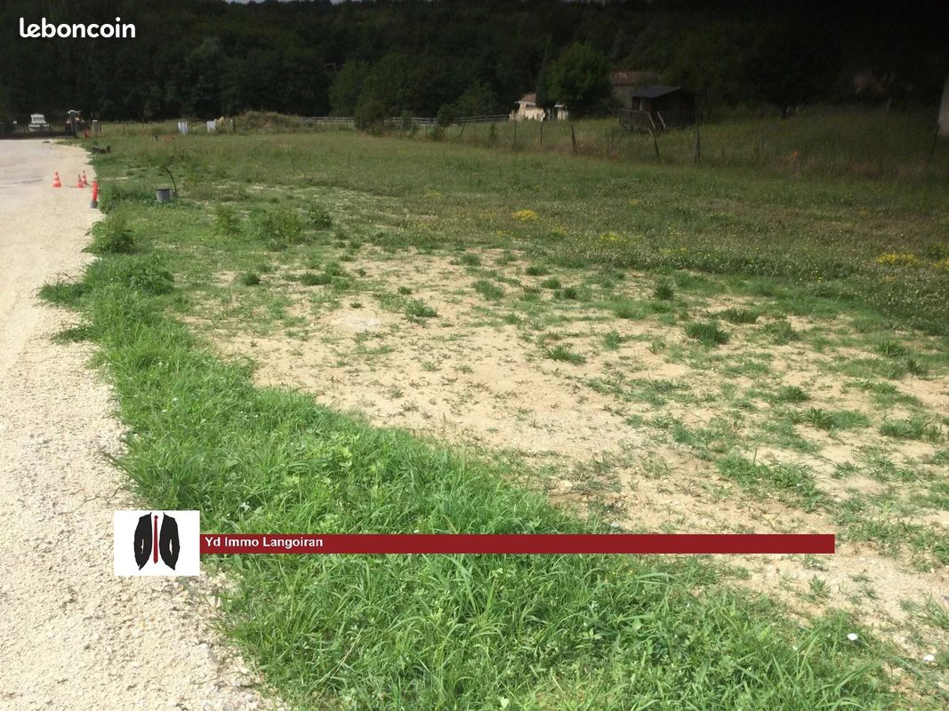 Terrain 815 m² · à Capian · 815 m² · 87 000 €