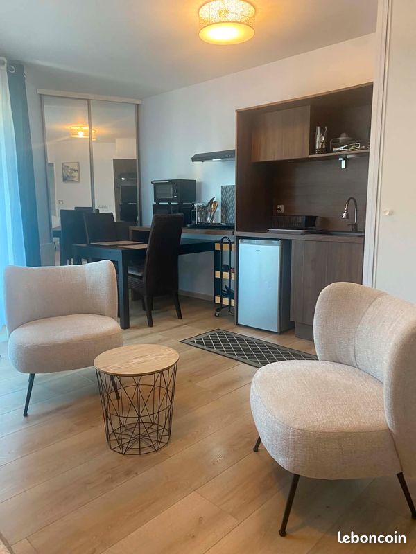 Appartement 1 pièce 30 m² · à Caluire-Et-Cuire · 30 m² · 143 000 €