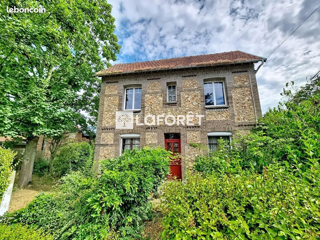 Maison 4 pièces 85 m² · à Saint-Étienne-du-Rouvray · 85 m² · 219 000 €
