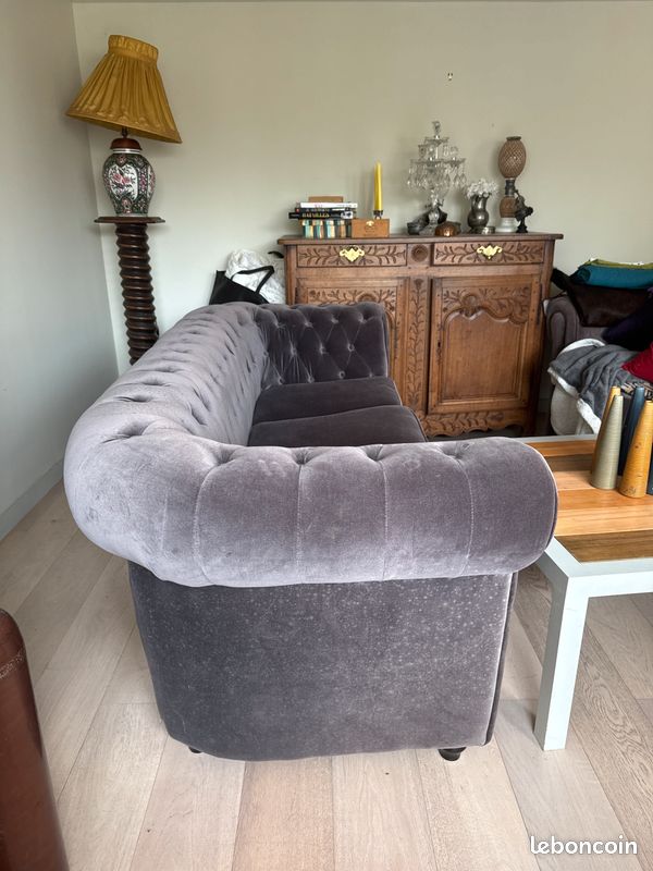 Canapé Gris Velours, Style chesterfield, (image 3)