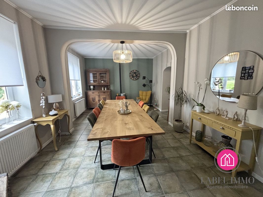 Maison 7 pièces 280 m² · à Vieux-Condé · 280 m² · 420 000 €