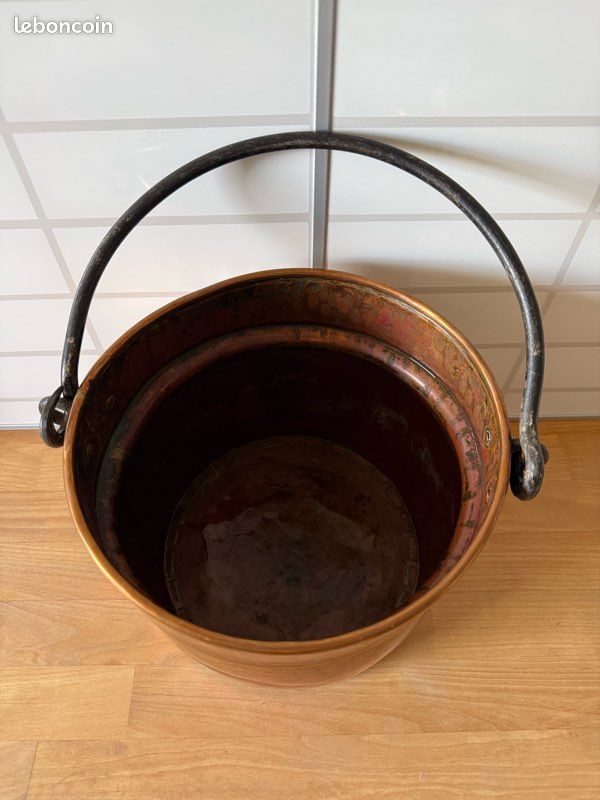 Ancien chaudron cuivre avec anse pour la ... - Label Emmaüs