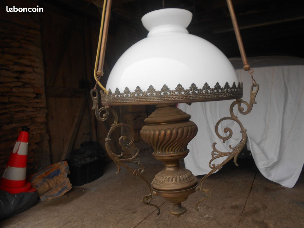 Luminaire opaline napoléon (image 1)