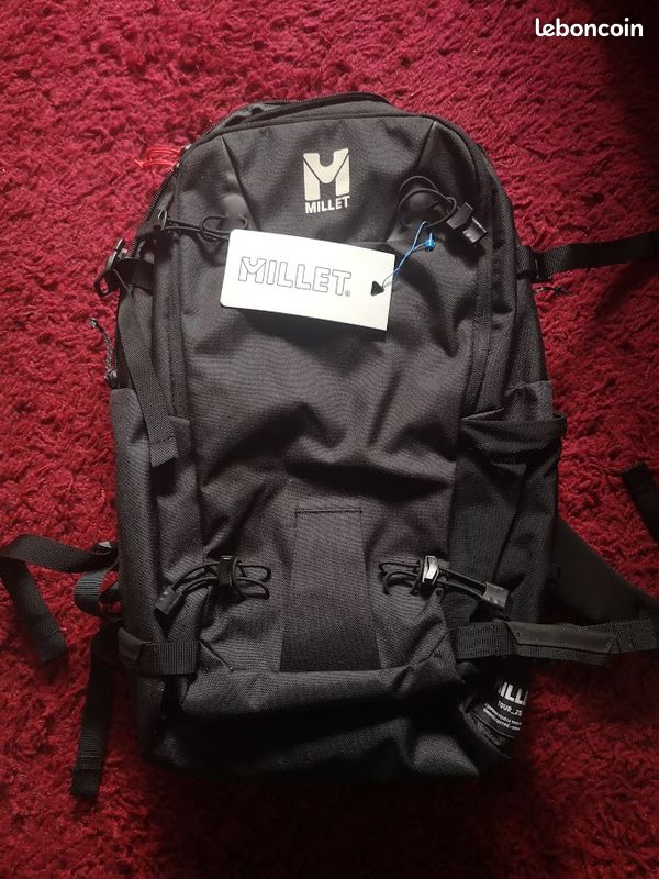 Sac à Dos Millet 25L D'occasion – Parfait Pour La Randonnée Et L'aventure !