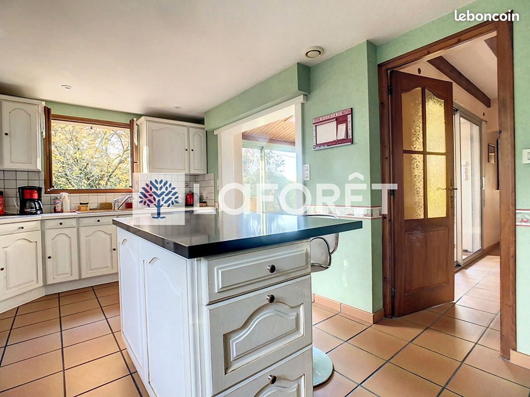 Maison 6 pièces 169 m² - Bressuire 79300 (image principale 5)