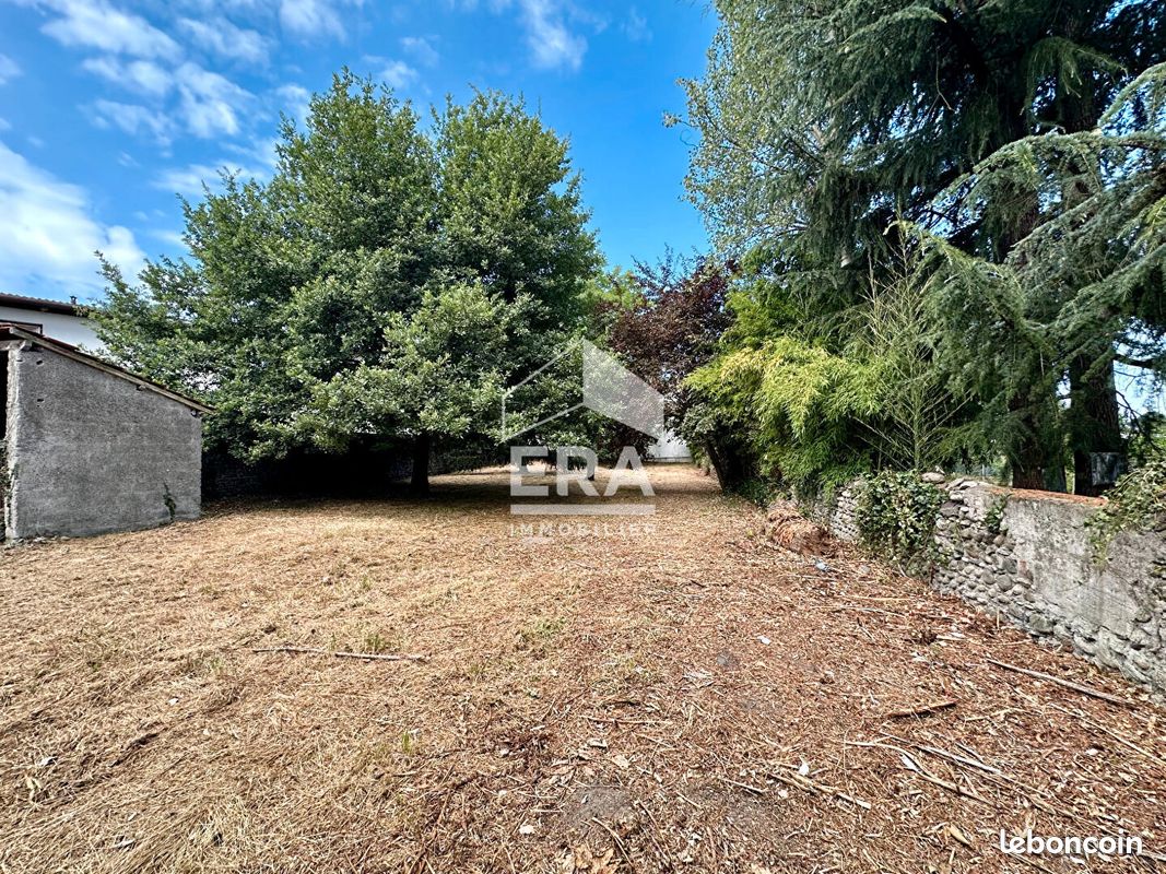 Terrain 660 m² · à Tarbes · 660 m² · 90 000 €