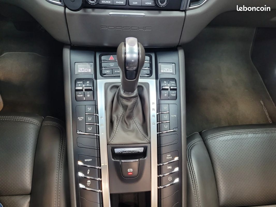 PORSCHE MACAN Diesel 3.0 V6 258 ch S PDK / SUPERBE ETAT - 2EME MAIN - ENTRETIEN PORSCHE - TOIT OUVRANT - BOSE (image 35)