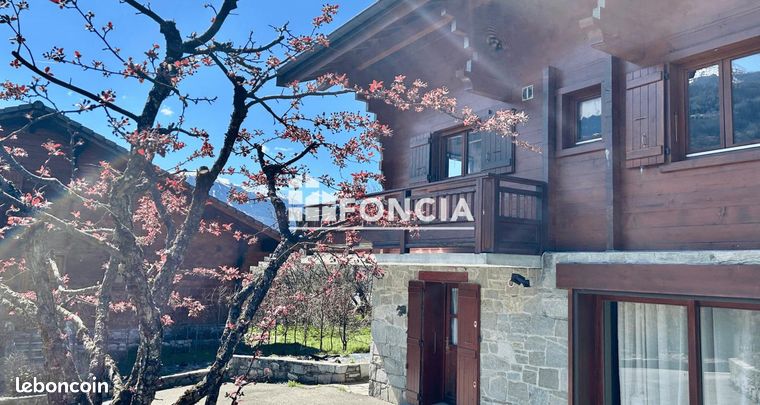 Chalet 5 pièces 180 m²