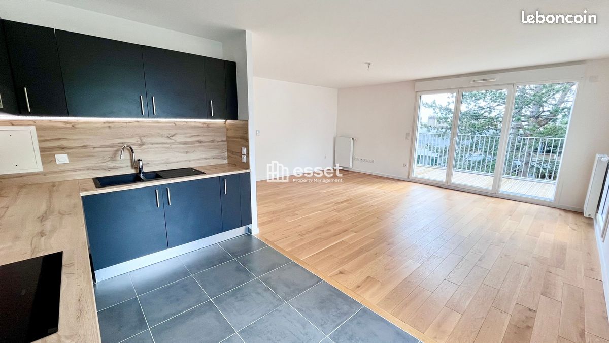 Appartement 5 pièces 102 m² · à Rueil-Malmaison · 102 m² · 2 190 €