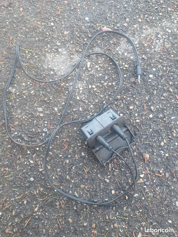 Prise rca avec cable aux peugeot 207 (image 1)