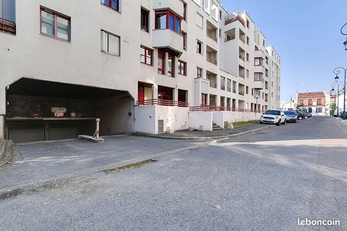 Parking 14 m² Puteaux