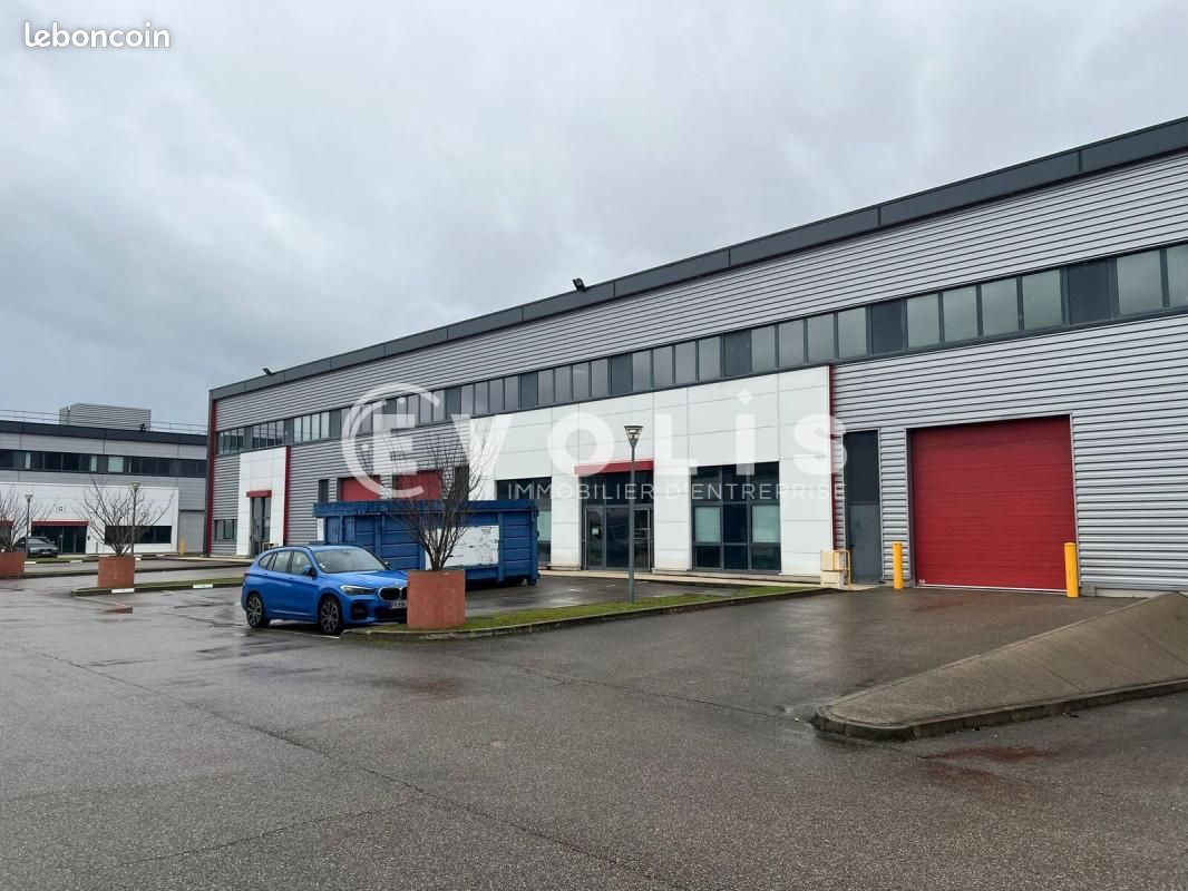 Local d'activité 1 531 m² (image 1)