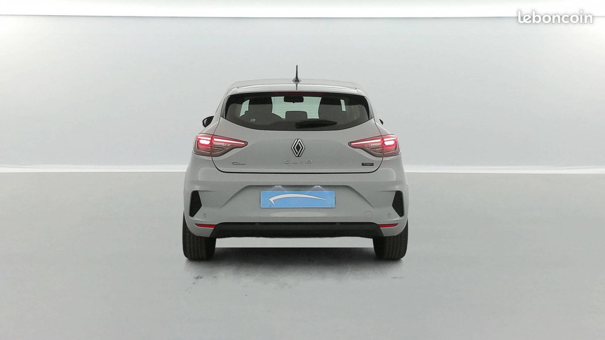 RENAULT Clio E-Tech full hybrid 145 ch GSR2 Evolution (image 4)