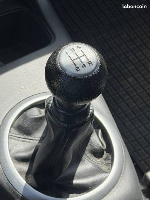 SUZUKI SWIFT 1.3 DDIS COMFORT 2008 - 68 709Kms - Climatisation - Parfait Etat - SUIVIT SUZUKI (image 13)